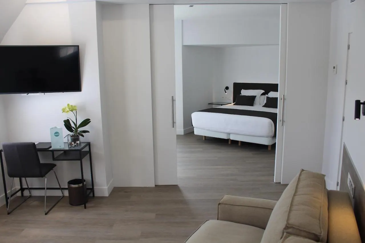 Hotel Avenida San Sebastián 3*,  España