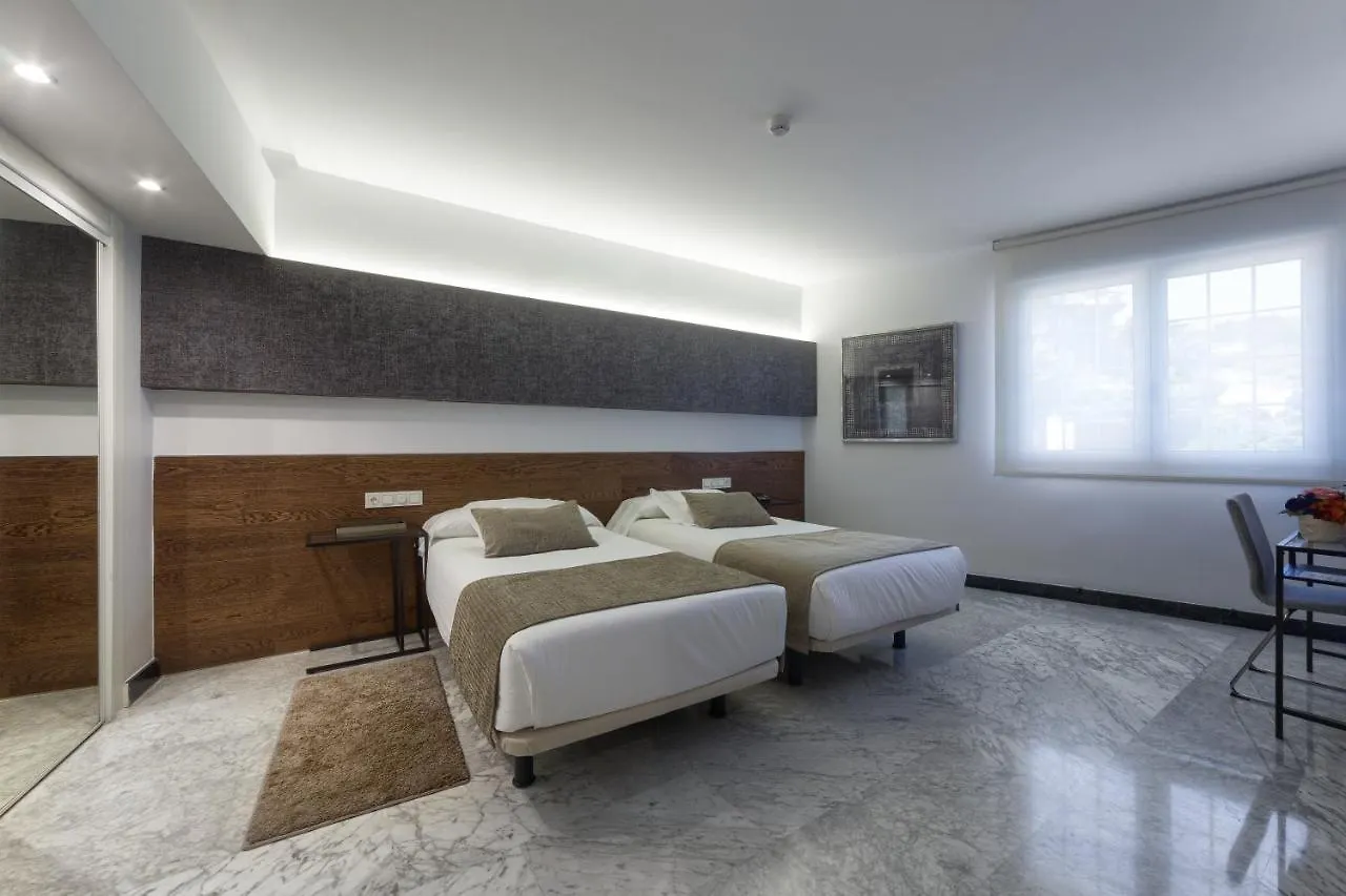 Hotel Avenida Сан-Себастьян